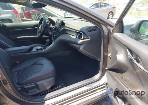 2022 Toyota Camry Se z USA, uszkodzony, nr VIN 4T1G11AK1NU036521